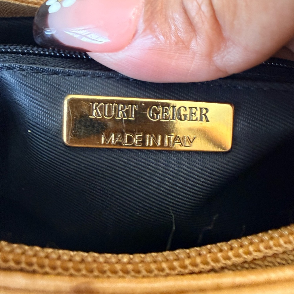 Kurt Geiger Yellow Ostrich-Texture RARE MADE IN ITALY like new - Picture 2 of 8